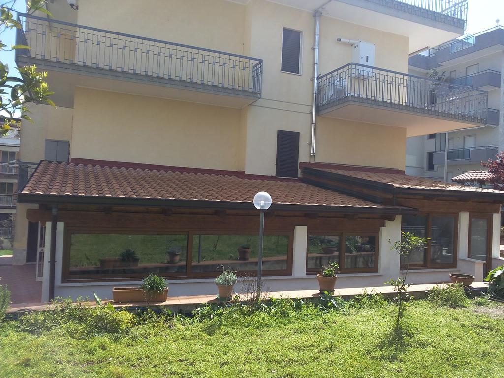 Villa Eleonora Formia Exterior foto