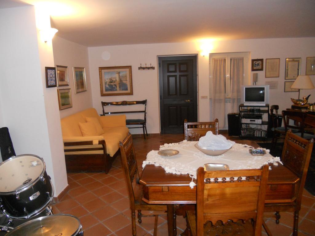 Villa Eleonora Formia Exterior foto